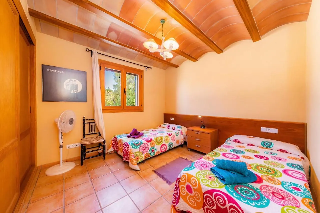 Can Colau Santa Margalida 0*,